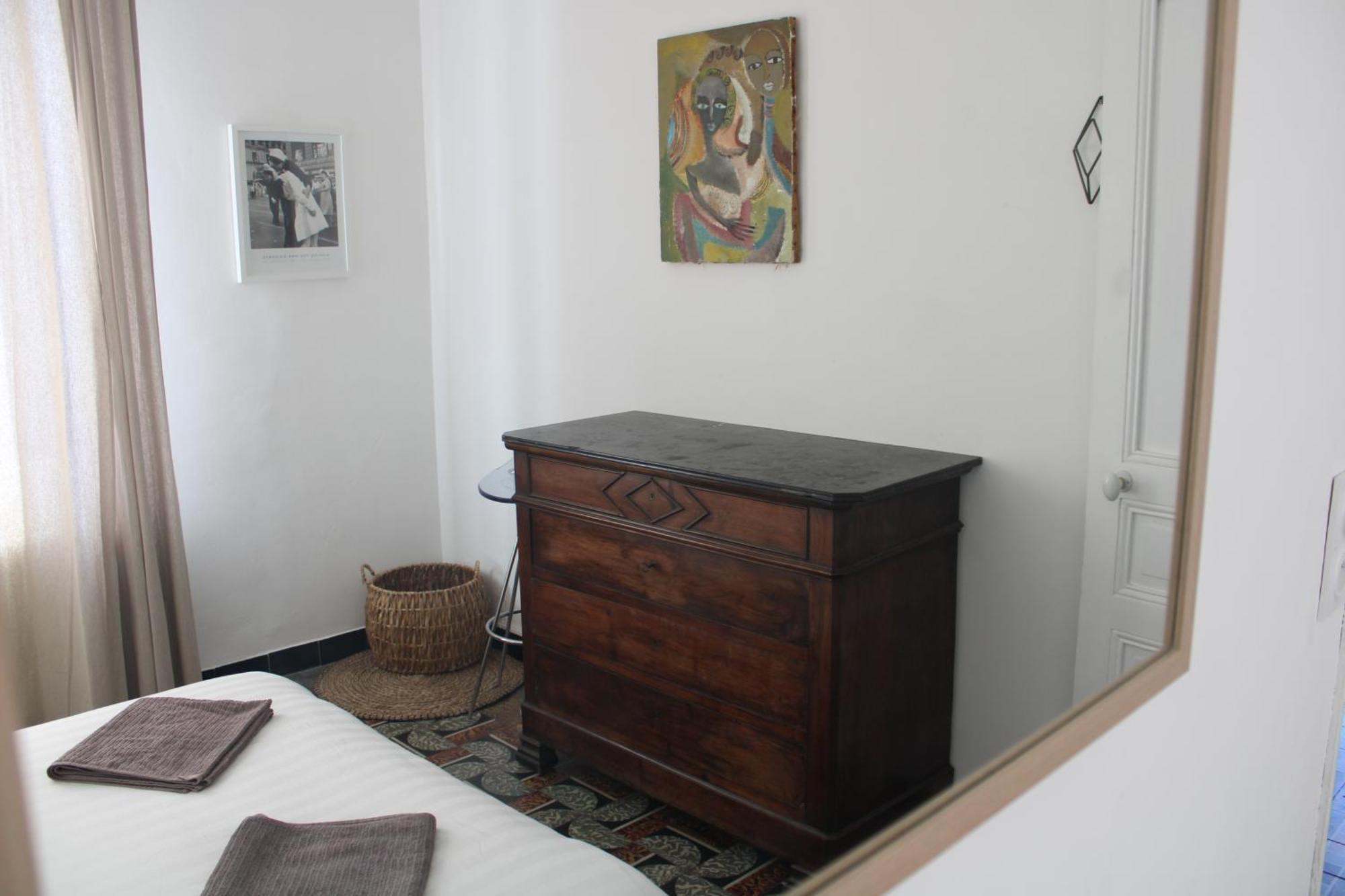 Superbe Appartement Avec Parking Sur Place Nimes Exterior photo